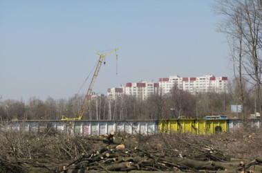 14 квітня 2009, 18:10 Переглядів:   У Харкові вирубали парк Артема, фото Ю