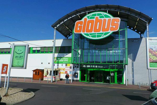 Найбільший продовольчий рітейлер «Глобус», що належить німецькій Globus Group, диверсифікує свій розвиток, повідомляє   «Комерсант»