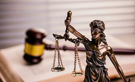 Ведення справ в арбітражному суді Єкатеринбурга одна з найбільш затребуваних послуг пропонованих нашим партнерством своїм клієнтам